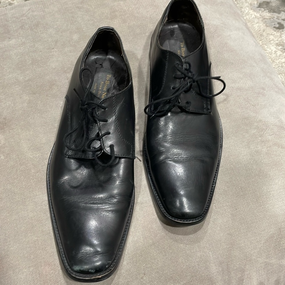 Men’s Italian black leather dress shoes size 10. Amado black calf derby